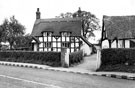 View: c02686 Allostock: Cottages in London Road 	